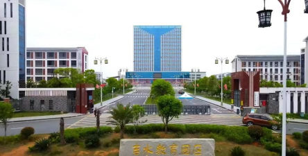 江西井冈山经贸学校地址在哪里