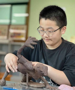 2024年有什么学校学泥塑专业