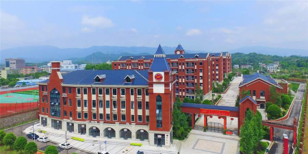 2024年遵义新能源汽车学校有哪些