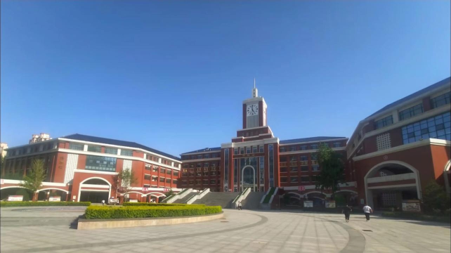 成都市高中生高二借读学校哪家好 成都市高中生高二借读学校哪家好