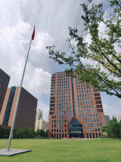 复旦大学校园环境好吗