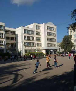 禄劝县屏山镇屏山小学