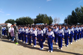 龙江县哈拉海乡中心学校