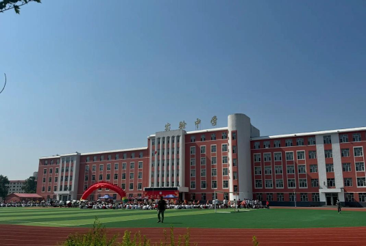 内蒙古呼伦贝尔市根河市满归林业局中学