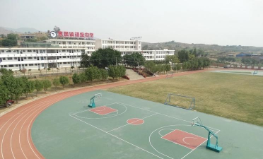 宾川县平川镇初级中学