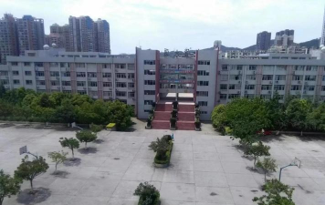 射洪县潼射镇初级中学校