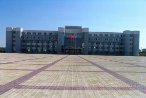 萝北县宝泉岭第二高级中学