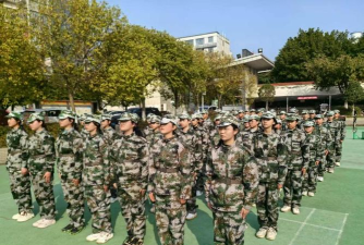 阆中市白塔初级中学校