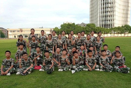 江津市几江琅山初级中学校