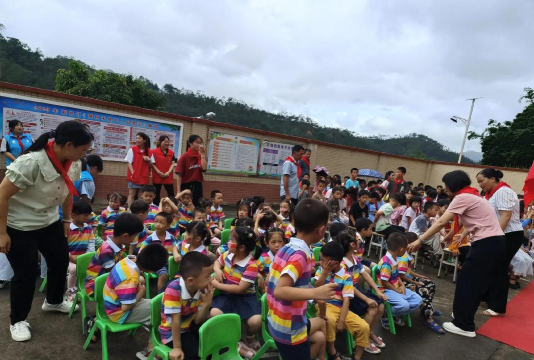 云浮市云安区白石镇中心幼儿园