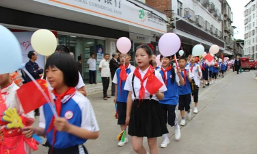 巴州区平梁乡东兴场小学