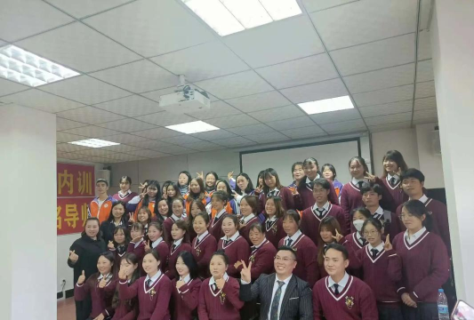 曾都区东城街市场小天才幼儿园