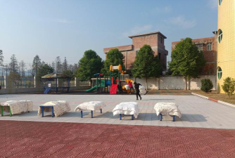 长阳县龙舟坪镇教工幼儿园