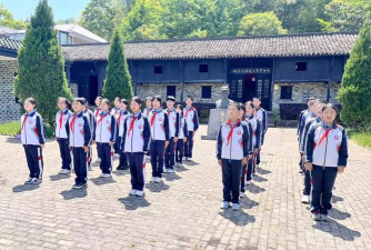 自贡市自流井区高峰乡中心小学校