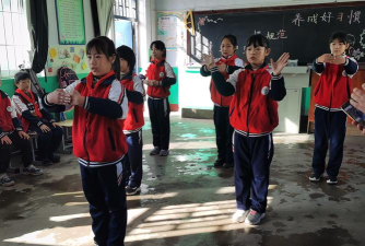 落卜镇大树小学