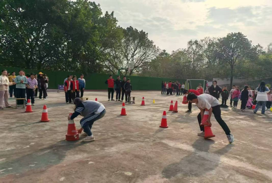 豢龙乡小学中心校