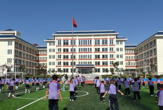 前进小学