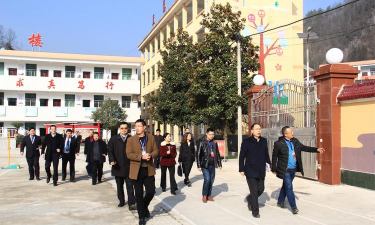 镇巴县兴隆初级中学