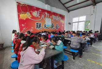 新县八里畈镇初中