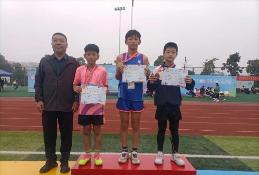 蔡子池金星完小