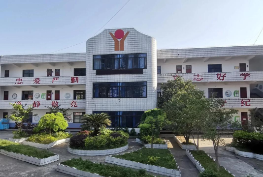 洞口县古楼乡八一学校