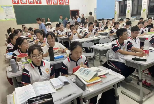 长寿镇邵阳中学