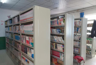 临江市立新小学