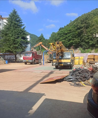 龙坪镇中心学校