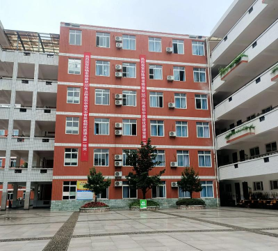 兴义市下五屯办纳灰中学