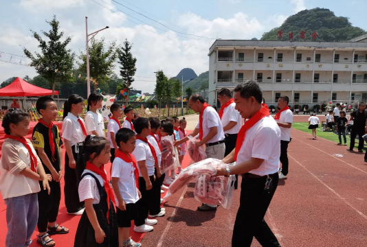 康保县青龙村小学