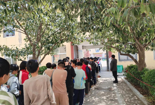 五寨县韩家楼乡李庄中心小学