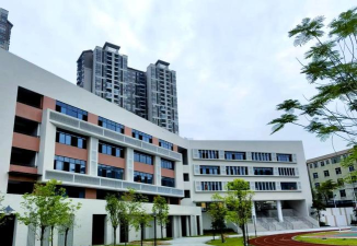 广州花都区狮岭镇冠华小学
