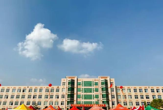 瓦房店市第二初级中学