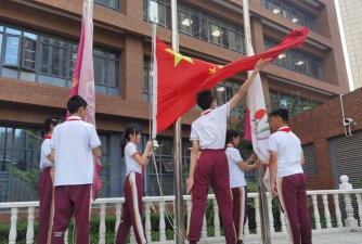 洪湖市万全镇第一小学