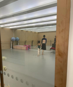 镇原县金舞翎艺术培训学校有限公司