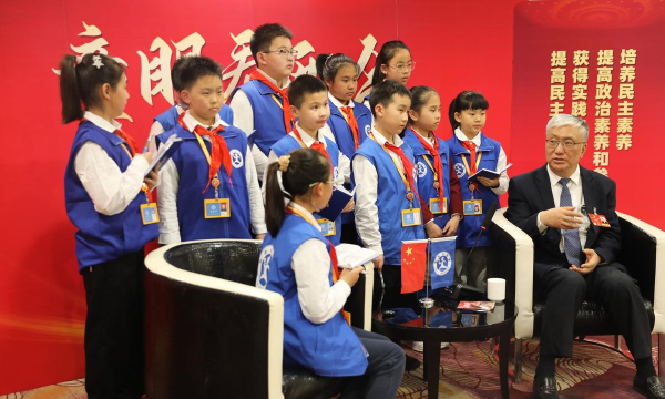 吴川市梅录街道新华小学