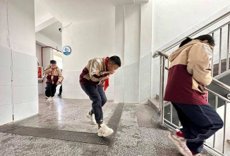 恩施市六角亭办事处四维街小学