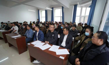 鸡西市鸡冠区兴国学校