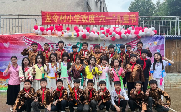 龙门县龙城第六小学