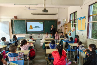 埔寨镇万安小学