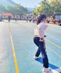 华坪县人民小学