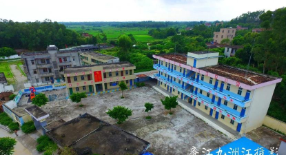 廉江市青平镇木高山小学