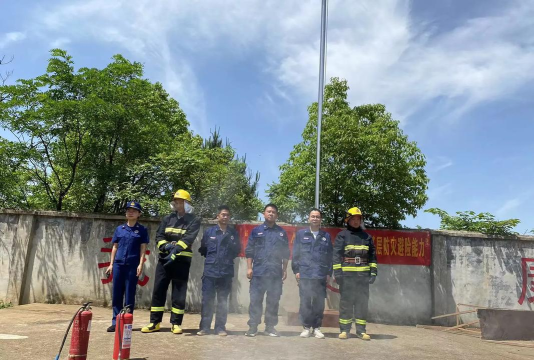 凤庆县凤山镇青树完小