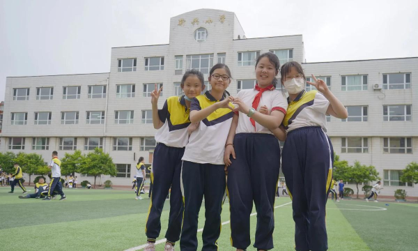 新兴小学不较详细