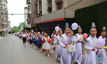 巴州区平梁乡东兴场小学