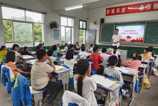 旺苍县盐河乡中心校