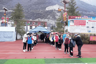 德钦县示范小学