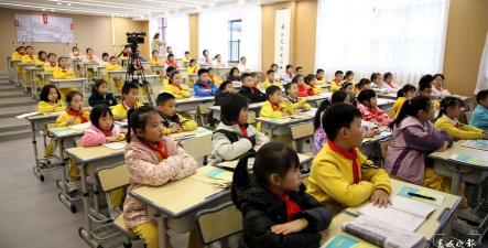 昆明市春城小学