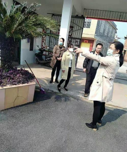 石南镇东龙小学