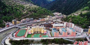 壤塘县上壤塘乡中心校